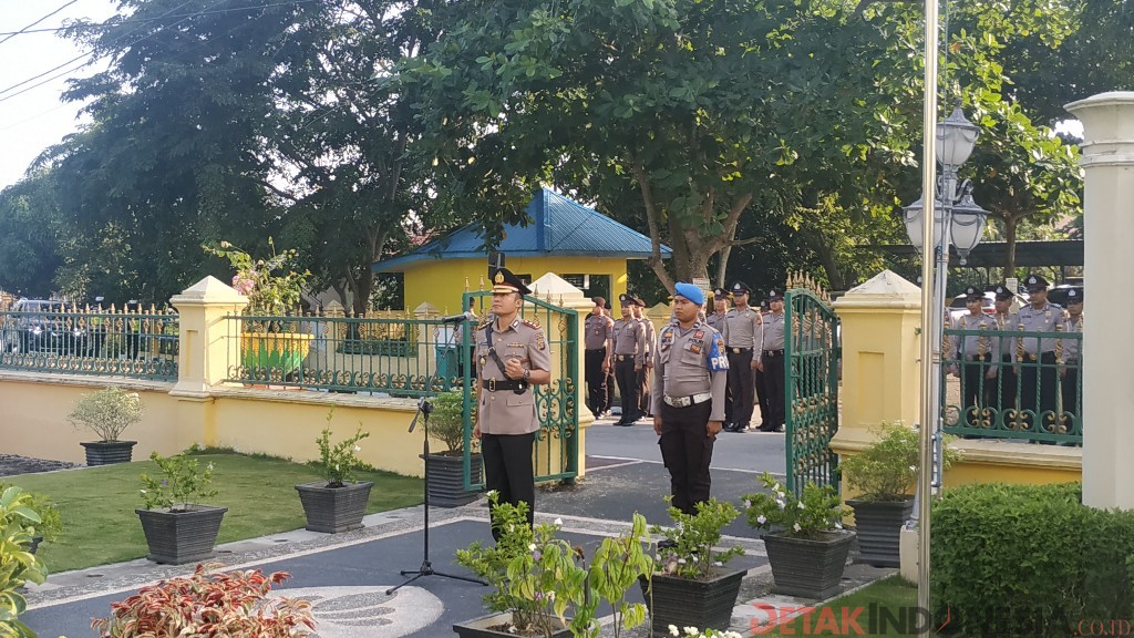 Kapolres Siak Pimpin Upacara Ziarah Makam